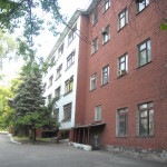 Лабораторный и административный корпуса